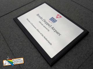 Plakkaat openingsbord van hout met aluminium 420x300mm